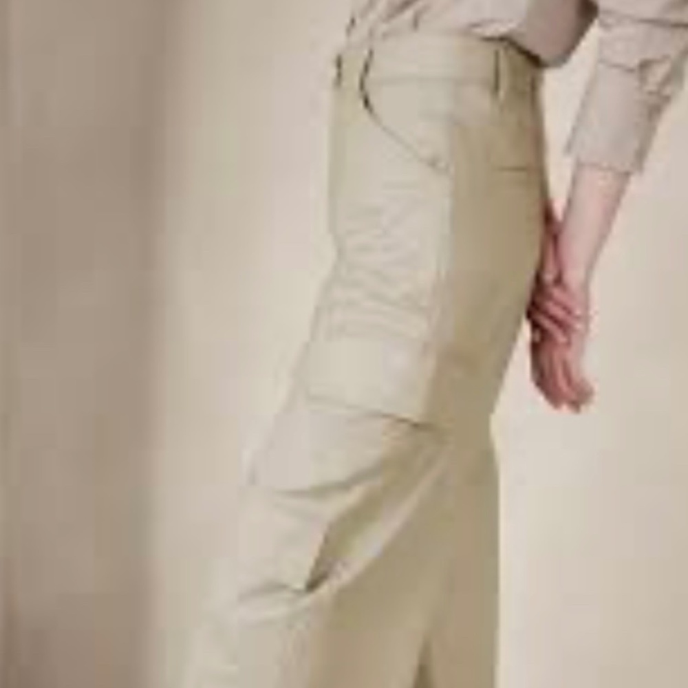 Banana Republic Factory Wide-Leg Cargo Pants - Light Beige
